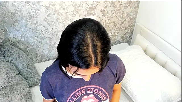 Anika H online show from February 17, 2026, 12:02 pm