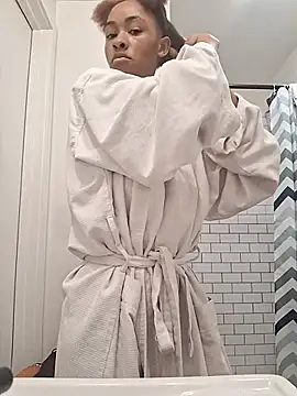 Cinnamonbunn online show from February 20, 2026, 8:11 pm