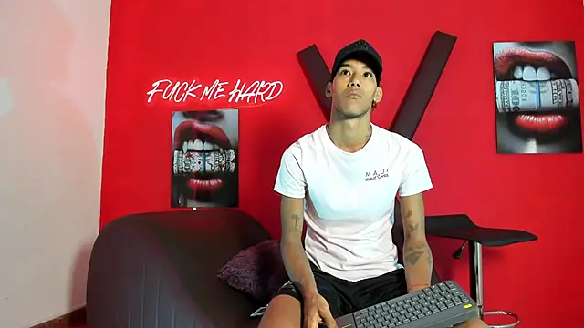 Snapshot of GREEN_BOYS chatting on February 26, 2026, 7:30 am GREEN BOYS online show from February 26, 2026, 7:30 am