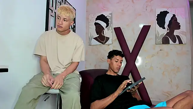 GREEN BOYS online show from March 22, 2026, 1:20 am