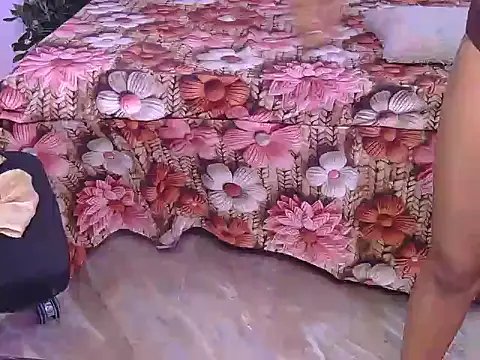 Snapshot of its-taniya chatting on July 18, 2026, 6:11 am its-taniya online show from July 18, 2026, 6:11 am