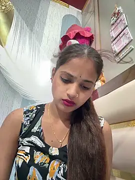 samayra1144 online show from April 4, 2026, 9:10 pm