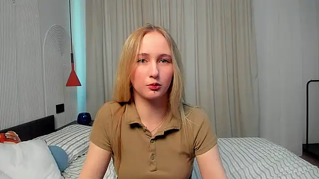 TraceeRebollar online show from March 3, 2026, 12:34 pm