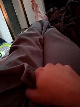 valetrav5 online show from February 15, 2026, 9:03 pm