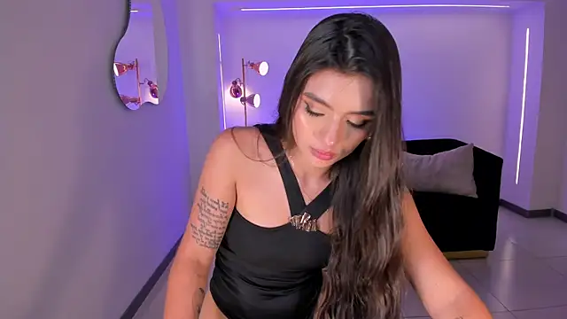 Snapshot of JulietteMoreau chatting on February 27, 2026, 9:36 pm JulietteMoreau online show from February 27, 2026, 9:36 pm