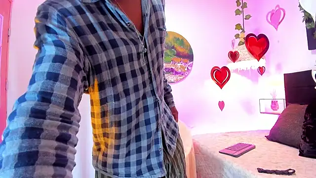 Snapshot of Mashall_lee chatting on February 17, 2026, 7:22 pm Mashall lee online show from February 17, 2026, 7:22 pm