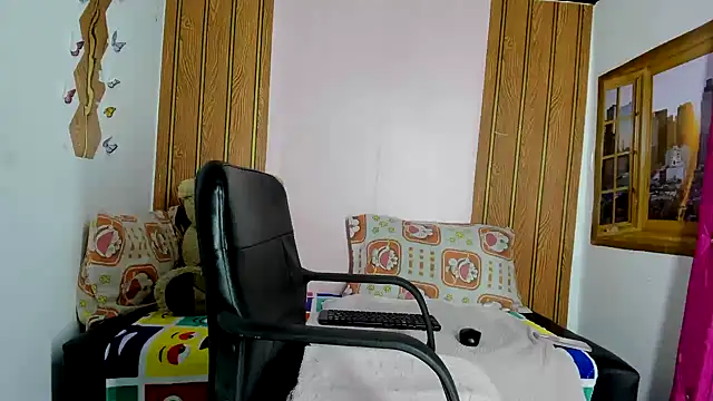 valenttina narvaez online show from April 4, 2026, 1:28 pm