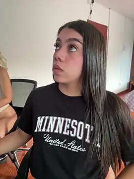 Luna rousse26 online show from April 6, 2026, 12:28 pm