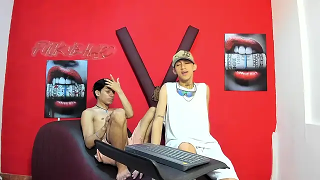 Snapshot of BOYS_PLAY chatting on February 19, 2026, 1:19 pm BOYS PLAY online show from February 19, 2026, 1:19 pm