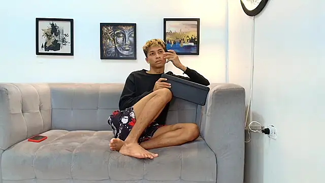 GOLD BOYS online show from May 31, 2026, 8:20 am