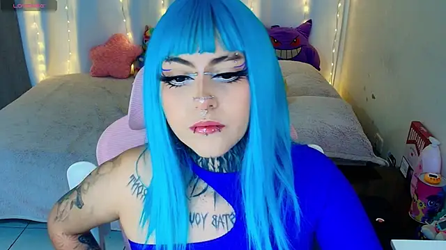 maliciaXpoison online show from June 5, 2026, 2:49 am