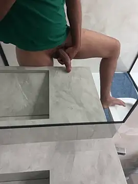 twink231 online show from April 9, 2026, 10:21 am