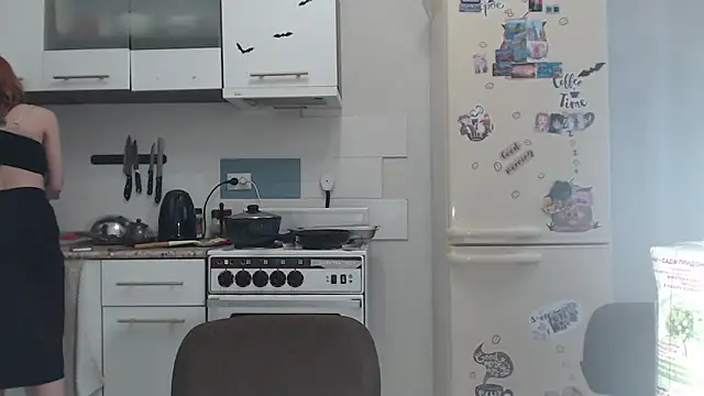 SolarAdrienne online show from February 25, 2026, 1:22 pm