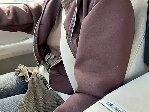 Mahirun6868 online show from March 18, 2026, 4:26 am