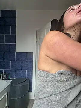 Darkfantisyx online show from March 29, 2026, 2:08 pm