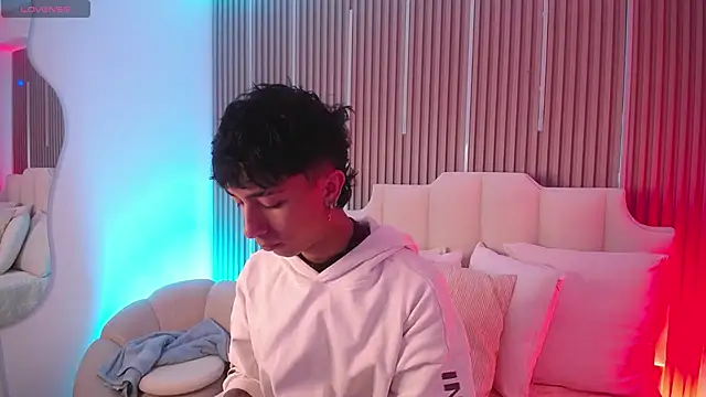 Aiden Rivers  online show from March 4, 2026, 12:46 pm