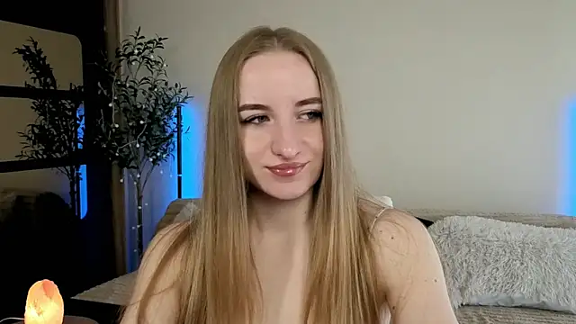 Snapshot of Oxy_Foxie chatting on May 29, 2026, 3:07 pm Oxy Foxie online show from May 29, 2026, 3:07 pm