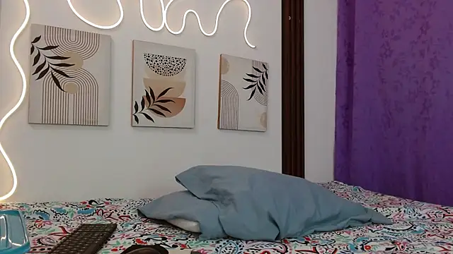 Snapshot of Miss_Ariel chatting on February 18, 2026, 4:10 am Miss Ariel online show from February 18, 2026, 4:10 am