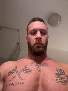 Snapshot of Tiziano94 chatting on February 23, 2026, 11:22 am Tiziano94 online show from February 23, 2026, 11:22 am