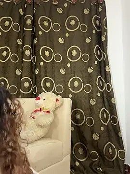 soffii-estrella online show from March 26, 2026, 6:11 am