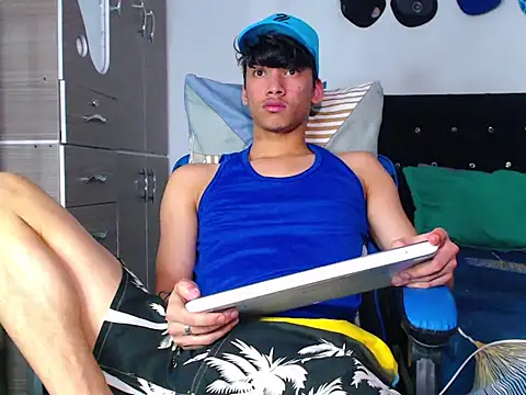 Snapshot of Lyam_Russo chatting on March 3, 2026, 7:32 pm Lyam Russo online show from March 3, 2026, 7:32 pm