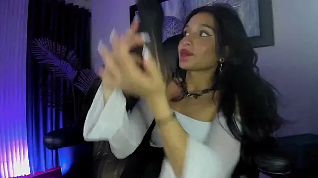 ZoeConti online show from April 14, 2026, 8:36 pm