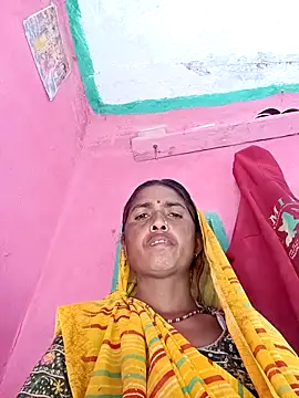 Snapshot of Hot_re83 chatting on March 1, 2026, 5:07 am Hot re83 online show from March 1, 2026, 5:07 am