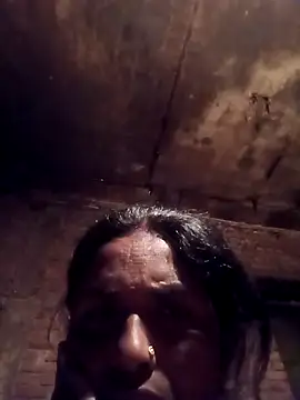 Snapshot of Hot_re83 chatting on February 19, 2026, 6:16 pm Hot re83 online show from February 19, 2026, 6:16 pm