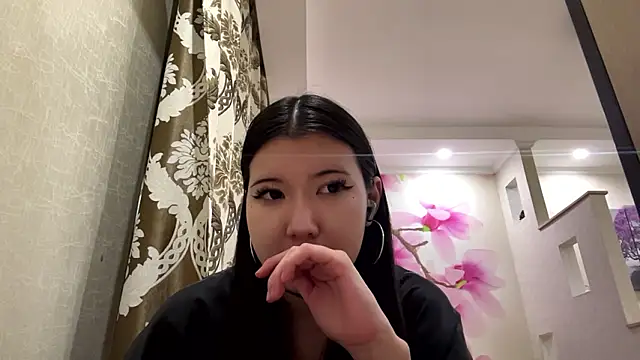 Snapshot of MaeRaads chatting on February 20, 2026, 6:54 pm MaeRaads online show from February 20, 2026, 6:54 pm