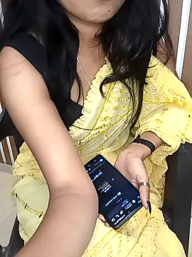 Snapshot of Cutie_babes01 chatting on February 21, 2026, 7:27 pm Cutie babes01 online show from February 21, 2026, 7:27 pm