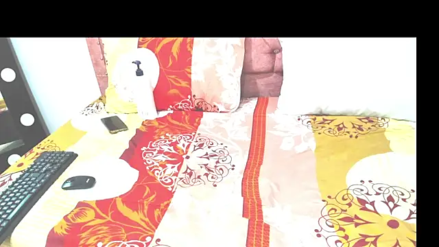 Mia-BOOBSPRETTY online show from February 26, 2026, 3:01 pm