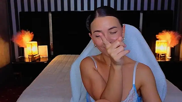 GracefulMichelle online show from July 14, 2026, 2:05 am