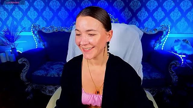 Snapshot of GracefulMichelle chatting on February 18, 2026, 2:24 pm GracefulMichelle online show from February 18, 2026, 2:24 pm