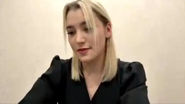 Snapshot of MerryVideo chatting on February 24, 2026, 9:04 pm MerryVideo online show from February 24, 2026, 9:04 pm