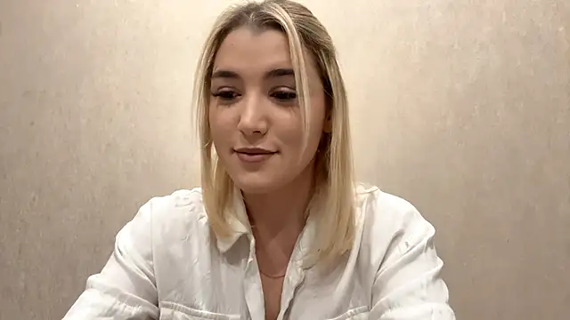 Snapshot of MerryVideo chatting on February 23, 2026, 9:04 pm MerryVideo online show from February 23, 2026, 9:04 pm