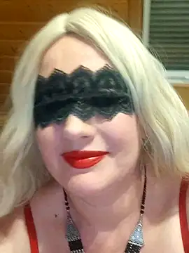 Snapshot of Chantal6996 chatting on March 2, 2026, 8:38 pm Chantal6996 online show from March 2, 2026, 8:38 pm