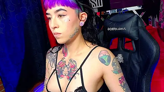 nova kitttyy online show from April 1, 2026, 2:46 am