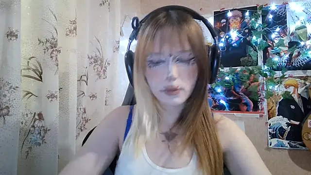 Snapshot of MilaTyan chatting on July 9, 2026, 4:17 pm MilaTyan online show from July 9, 2026, 4:17 pm