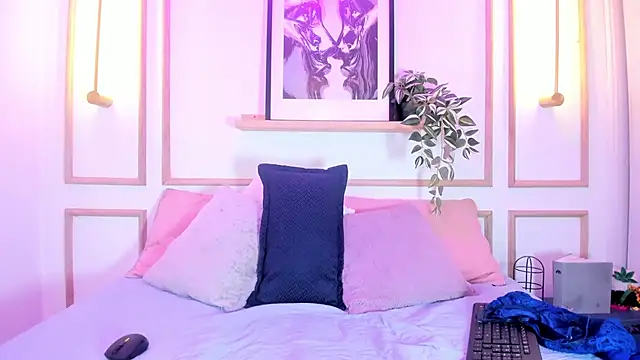 Zafiro Moon online show from March 14, 2026, 1:06 pm