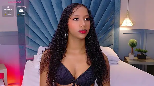 Snapshot of Chloe-Rose- chatting on June 4, 2026, 5:12 am Chloe-Rose- online show from June 4, 2026, 5:12 am