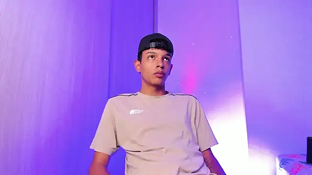 Maxfrost1 online show from March 26, 2026, 12:42 am