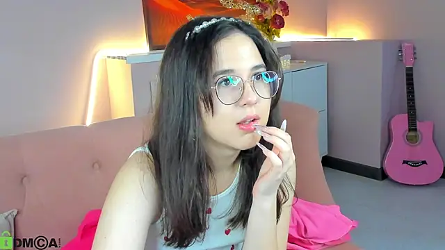 leylamirage online show from April 10, 2026, 12:56 pm