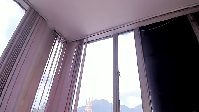 Snapshot of kendra_crow_ chatting on February 25, 2026, 6:30 pm kendra crow online show from February 25, 2026, 6:30 pm