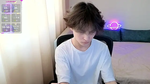  LukaHayes  online show from April 2, 2026, 4:13 pm