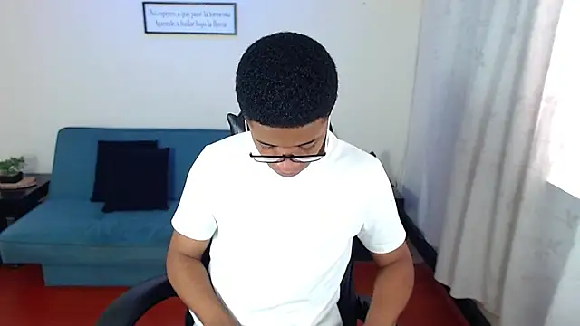 Snapshot of liiam3 chatting on February 27, 2026, 9:25 pm liiam3 online show from February 27, 2026, 9:25 pm