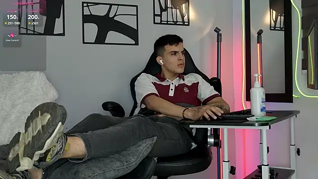 nico pelusa online show from March 31, 2026, 11:12 am