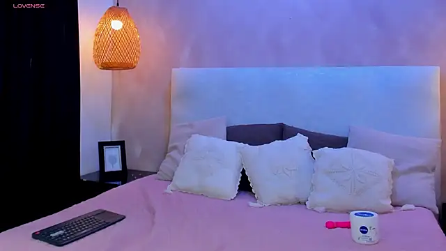 AnnyCruise149 online show from February 28, 2026, 7:24 pm