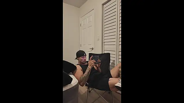 Alejandrosolerxxx online show from March 3, 2026, 3:02 am