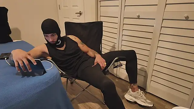 Alejandrosolerxxx online show from February 25, 2026, 2:56 am