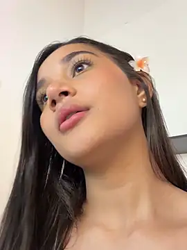 Snapshot of AlessiaVallmont chatting on February 20, 2026, 7:16 pm AlessiaVallmont online show from February 20, 2026, 7:16 pm